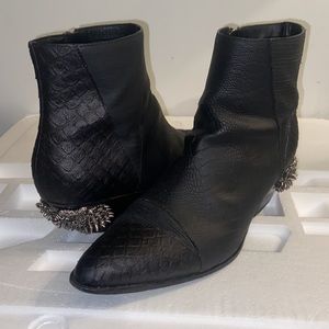 Giuseppe Zanotti Dragon embossed Chelsea Boots